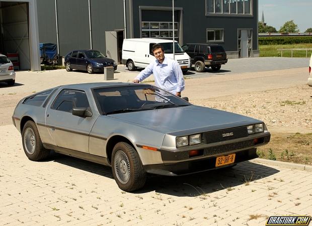 DeLorean DMC-12